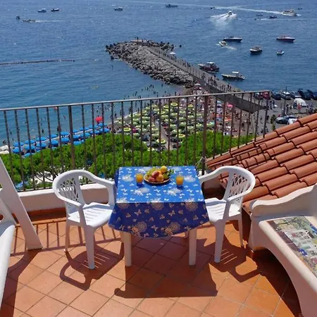 Ferienhaus Mamma Rosanna 2 - Flat In With Terrace Amalfi