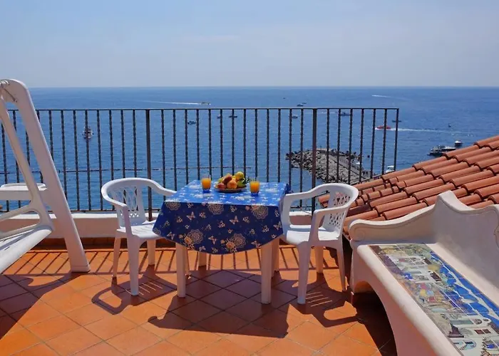 Mamma Rosanna 2 - Flat In With Terrace Tatil Evi